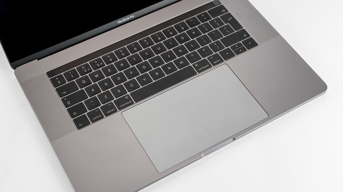 MacBook Pro (15-inch, 2017) i7 16GB RAM Nieuwstaat - iApples.nl